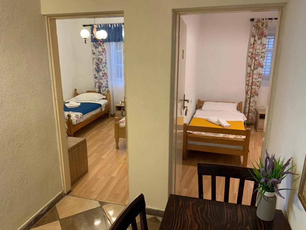 Viktor Rooms Cattaro Esterno foto